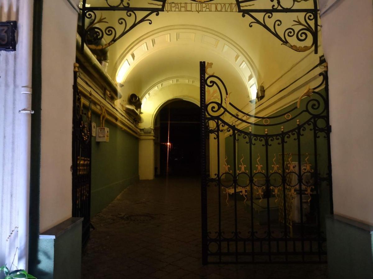 Затишні Апартаменти, Вулиця Дерибасівська, 13 Oděsa Exteriér fotografie